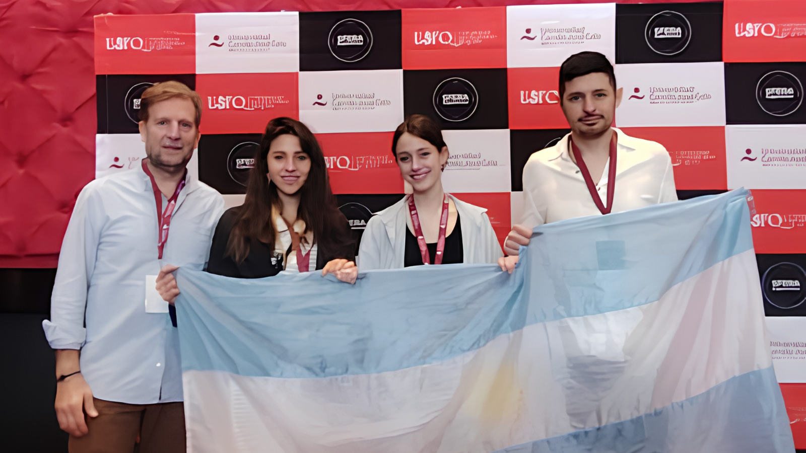 Alumnos de la Universidad del Aconcagua en la Universidad San Francisco de Quito por un proyecto de investigación